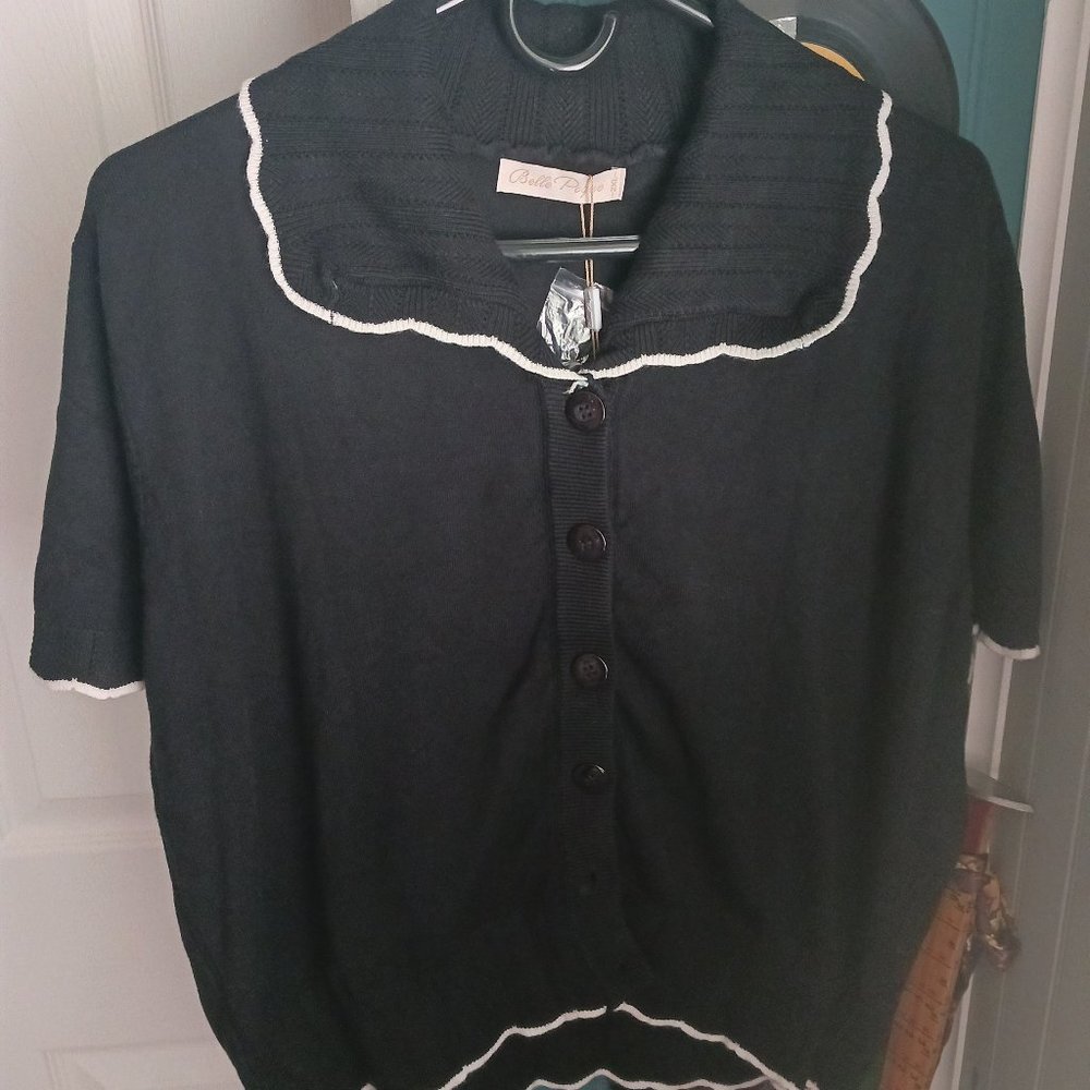Bell Poque Short Sleeve Summer Cardigan w/ Scallop Collar & Pipiing